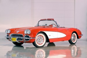 【ハリウッドクルマニュース】ジョニー・デップが転がすクールなクラシックスポーツカーとは？ - 1960 Chevrolet Corvette