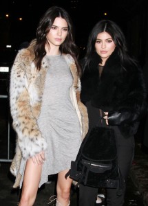 【ハリウッドクルマニュース】“お騒がせセレブ”ケンダル・ジェンナーのクルマ遍歴がスゴすぎる - 'Kendall + Kylie' Clothing Line Launch In New York