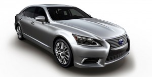 【ハリウッドクルマニュース】「バットマンvsスーパーマン」の愛車対決！ 勝つのはどっちだ!? - PI-VR GmbH vred 5.54