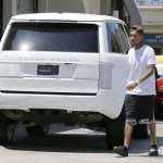 Kylie Jenner & Tyga Pick Up A Range Rover