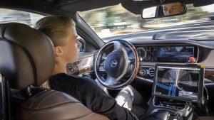 Text：Makoto TAKEHIRA　Photo：AUDI AG / DAIMLER AG / NISSAN NORTH AMERICA / TESLA MOTORS / Apollo News Service