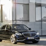 Mercedes-Maybach S 560 4MATIC; 2017; Exterieur: unischwarz; Interieur: seidenbeige/titaniumgrau ;Kraftstoffverbrauch kombiniert: 9,3 l/100 km; CO2-Emissionen kombiniert: 209 g/km
Mercedes-Maybach S 560 4MATIC; 2017; exterior: black; interior: silk beige/titanium grey; Fuel consumption combined: 9.3 l/100 km; CO2 emissions combined: 209 g/km