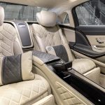 Mercedes-Maybach S 560 4MATIC; 2017; Exterieur: unischwarz; Interieur: seidenbeige/titaniumgrau ;Kraftstoffverbrauch kombiniert: 9,3 l/100 km; CO2-Emissionen kombiniert: 209 g/km
Mercedes-Maybach S 560 4MATIC; 2017; exterior: black; interior: silk beige/titanium grey; Fuel consumption combined: 9.3 l/100 km; CO2 emissions combined: 209 g/km
