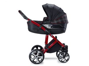 なんと27万円！ VWが超高級ベビーカーを発売 - 0526_VW-GTI-Babycar_05