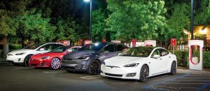 北米では2.5倍に増やす考え
テスラが充電ネットワークを倍の規模に