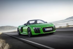 本国では早くも……
アウディR8スパイダーに「V10プラス」が追加！