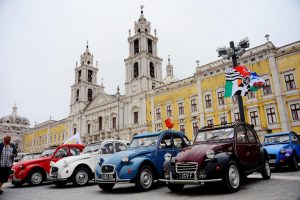 0803_Citroen2CV-meeting_04