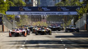 2016/2017 FIA Formula E Championship.
Round 12 - Montreal ePrix, Canada
Sunday 30 July 2017.
Felix Rosenqvist (SWE), Mahindra Racing, Spark-Mahindra, Mahindra M3ELECTRO, leads at the start of the race.
Photo: Patrik Lundin/LAT/Formula E
ref: Digital Image PL1_3428